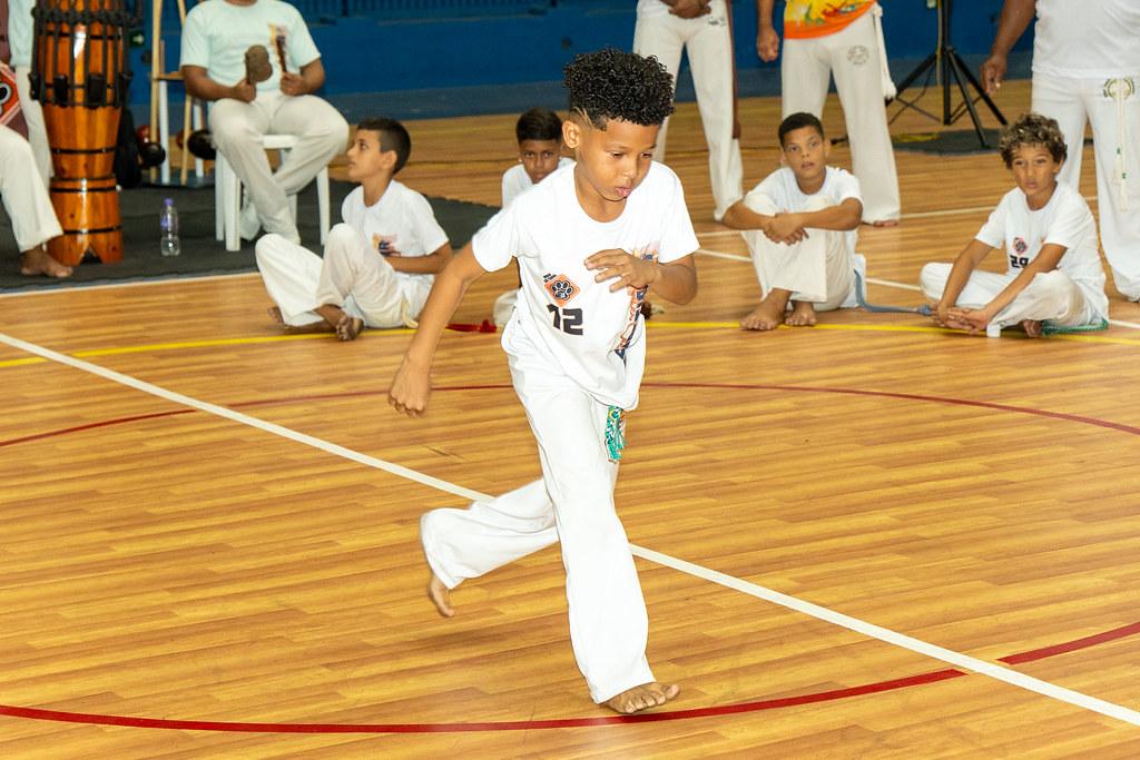 Capoeira em festa: venha celebrar o 2º Festival dos Caecs em Guarujá neste domingo
