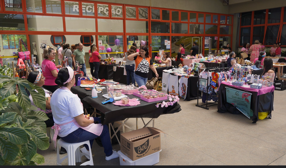 Conectando ideias e negócios: Feira Criativa abre portas para mulheres empreendedoras no Guarujá