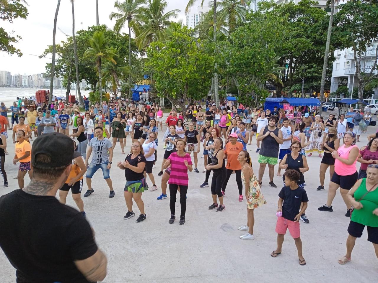 “Dançando na Praça com Karaokê”  agita o Guarujá no próximo dia 30