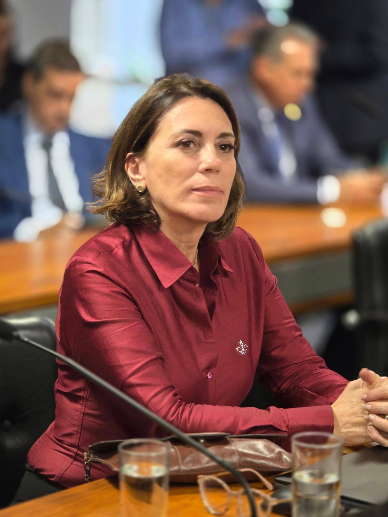 Erro em publicação dá vitória à Rosana Valle na Justiça contra Jornal da Orla