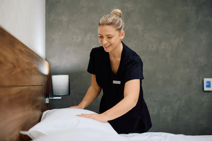 Guarujá oferece inscrições para curso gratuito de camareira