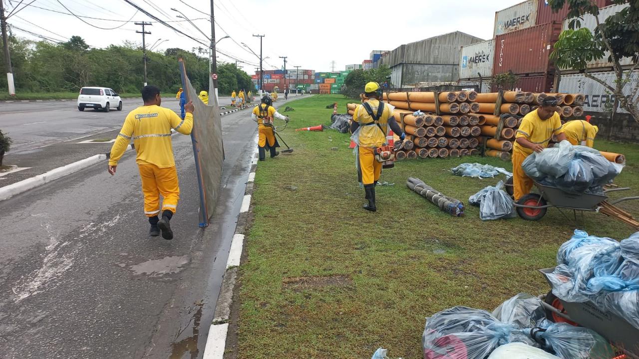 Prefeitura de Guarujá reforça serviços de zeladoria pelos bairros