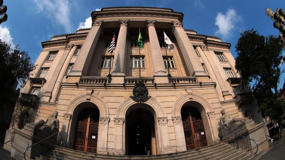 Prefeitura de Santos abre 30 vagas em concurso para seis cargos