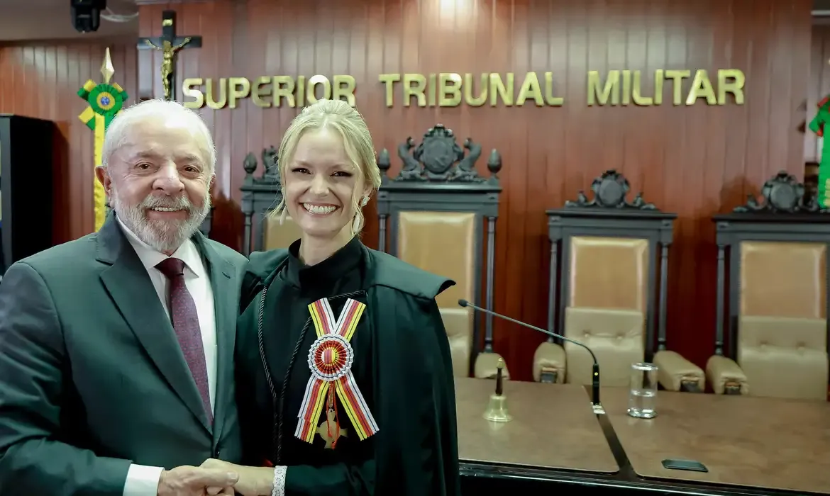 STM empossa segunda ministra em 217 anos de história