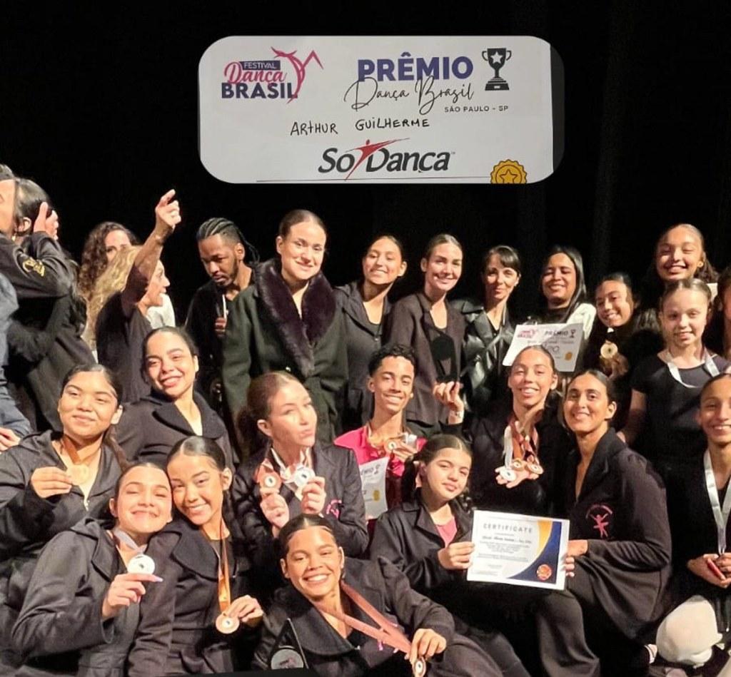 “Uma noite de Gala” com 120 bailarinos  acontece nesta sexta-feira (10) em Guarujá