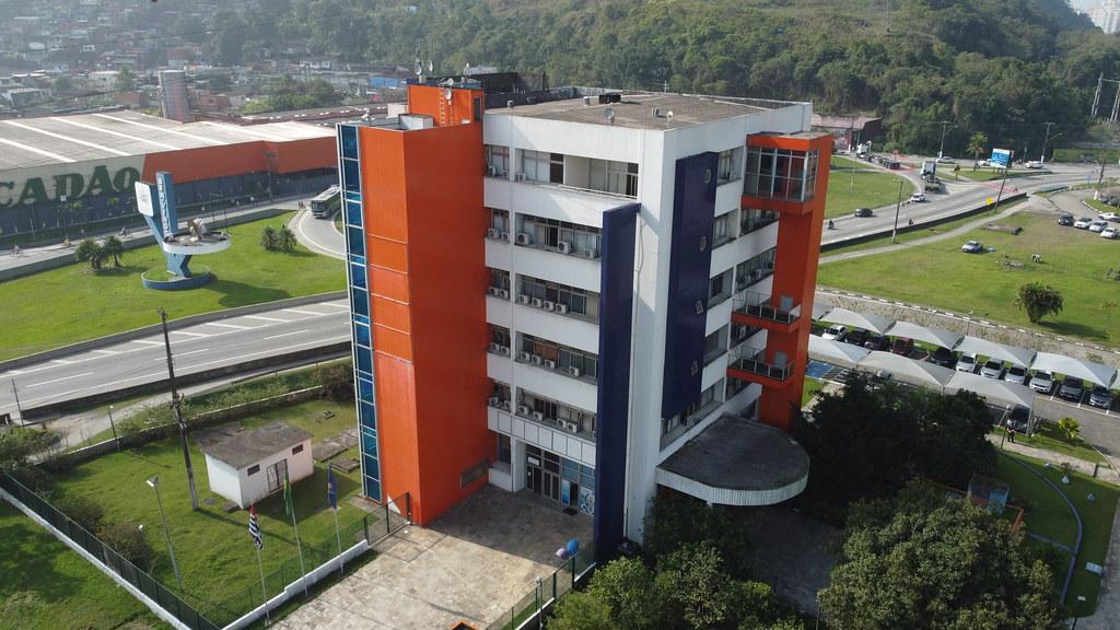 Guarujá quita segunda parcela do  13º salário nesta quarta-feira (10)