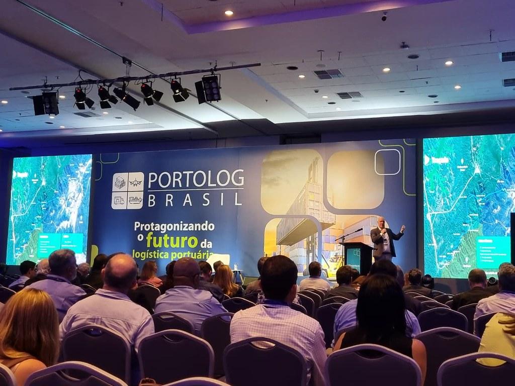 Guarujá sedia evento de logística portuária com mais de 300 pessoas