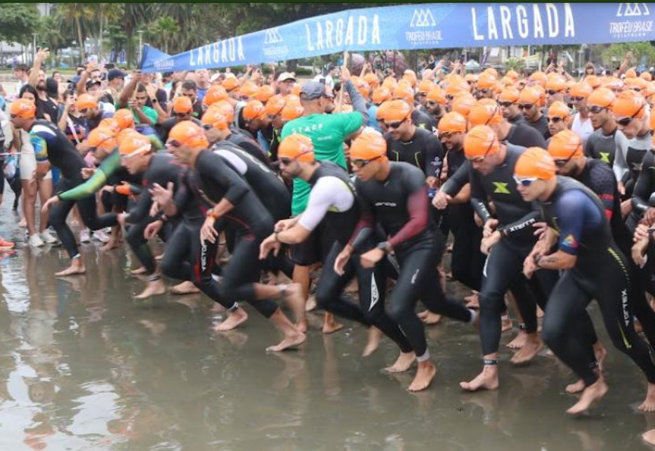 Troféu Brasil de Triathlon tem competidores de 24 estados e da Itália competindo em Santos