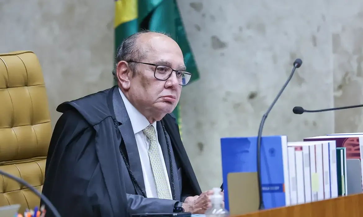 Gilmar Mendes nega pedido de prisão domiciliar a Bolsonaro
