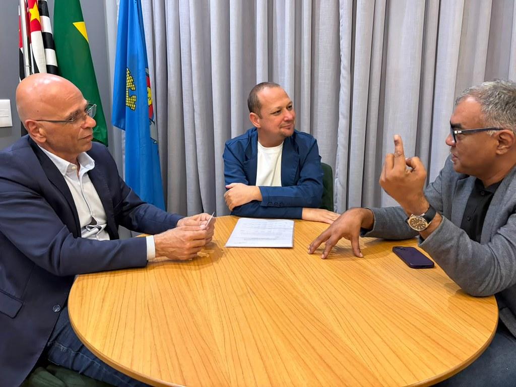 Prefeito Farid Madi busca novos investimentos da Saúde para transformar o atendimento em Guarujá