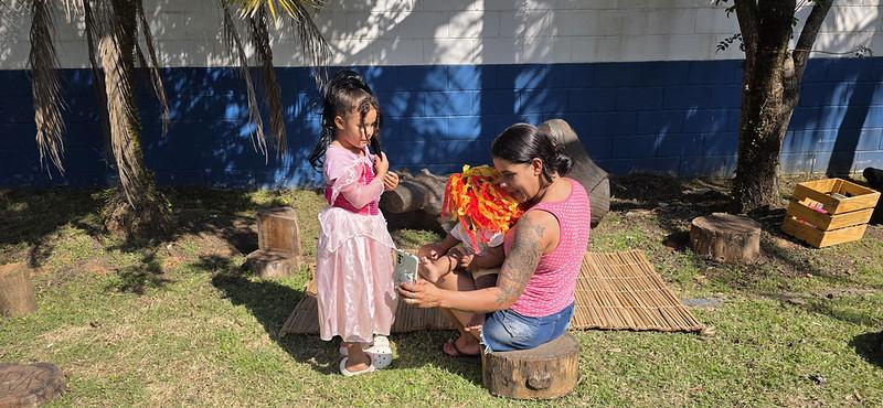 Brincar, natureza e convivência marcam encontro no CRAS Morrinhos