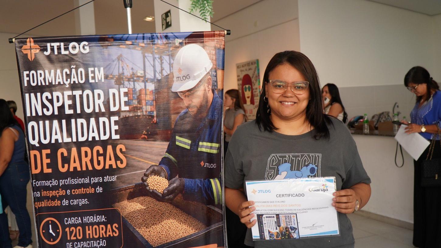 Curso de Comércio Exterior explora detalhes sobre práticas de importação e logística
