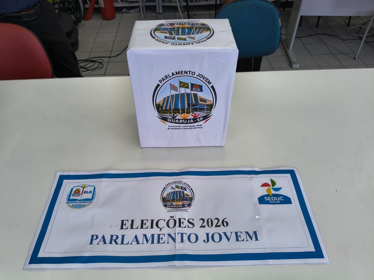 Escolas municipais de Guarujá participam de eleições para o Parlamento Jovem