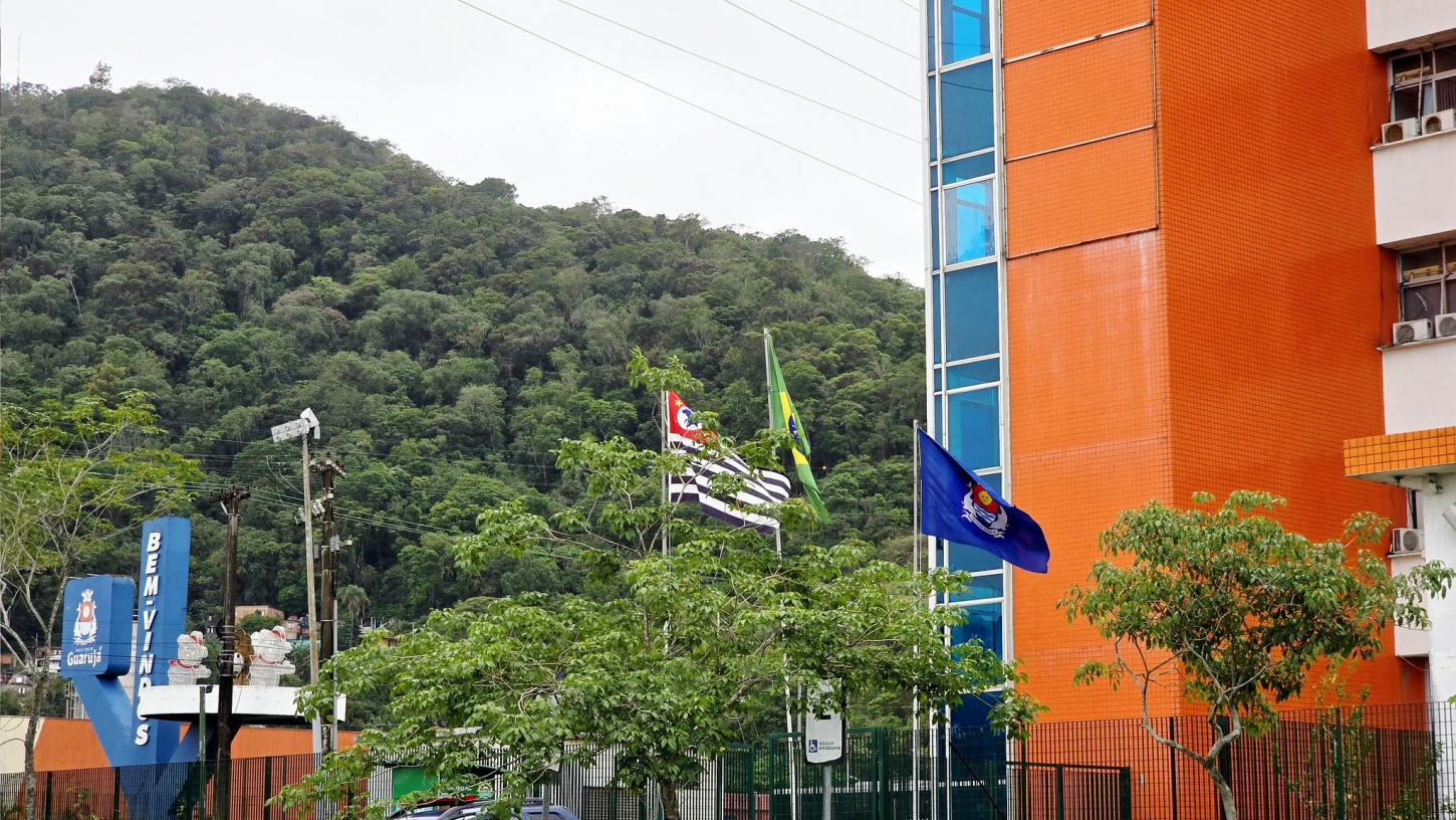 Guarujá realiza ação integrada em apoio à população em situação de rua