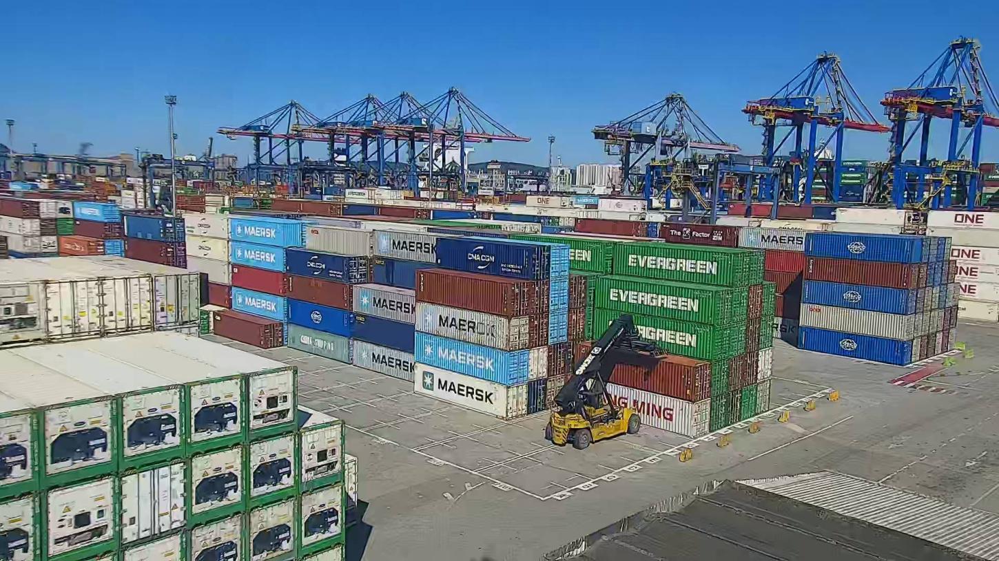 Santos Brasil incorpora área de antigo prédio administrativo e amplia capacidade de armazenagem do Tecon Santos